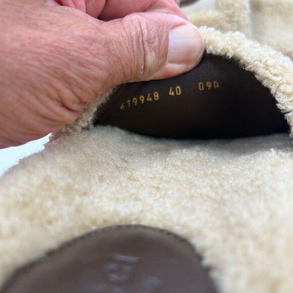 Women’s Gucci x North face shearling slides size 40 made in Italy - Picture 9 of 9